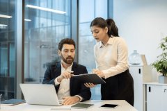 全球旅行限制放开旅游业回暖